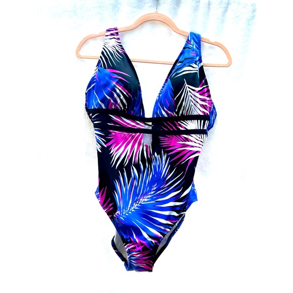 NWOT Swimwear/Floral Plunge Neckline Rich Flattering/Fully Lined Solutions Swim - Picture 2 of 7